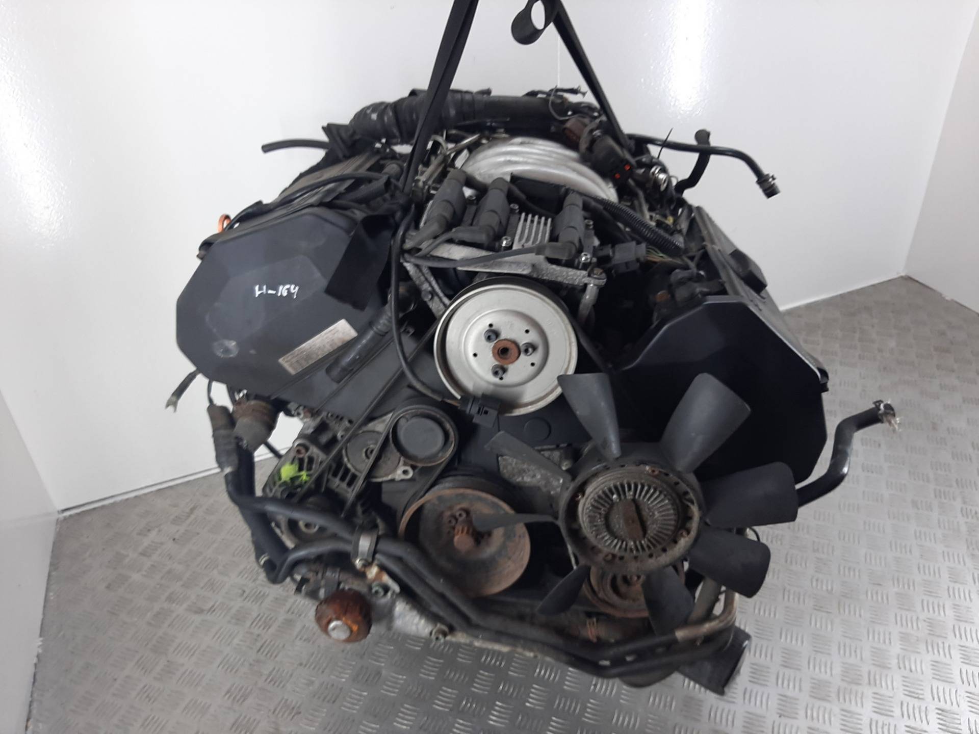 Двигатель Audi A6 02.апрл BDV 2001