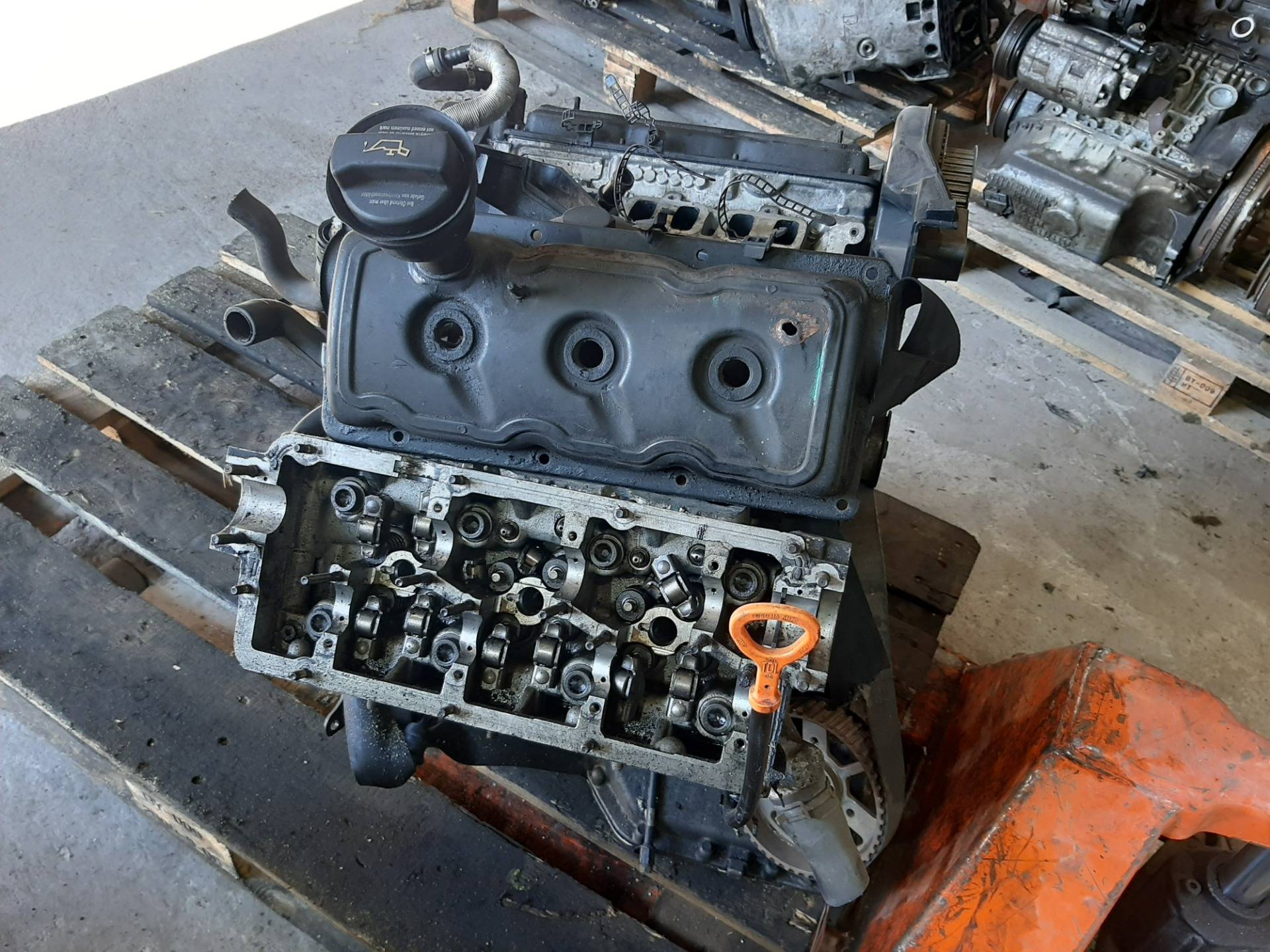 Двигатель Audi A4 2.5л BDG 2004 — фото 2