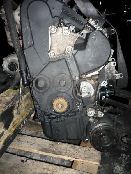 Двигатель Citroen C5 2.0л BH 2002 — фото 2