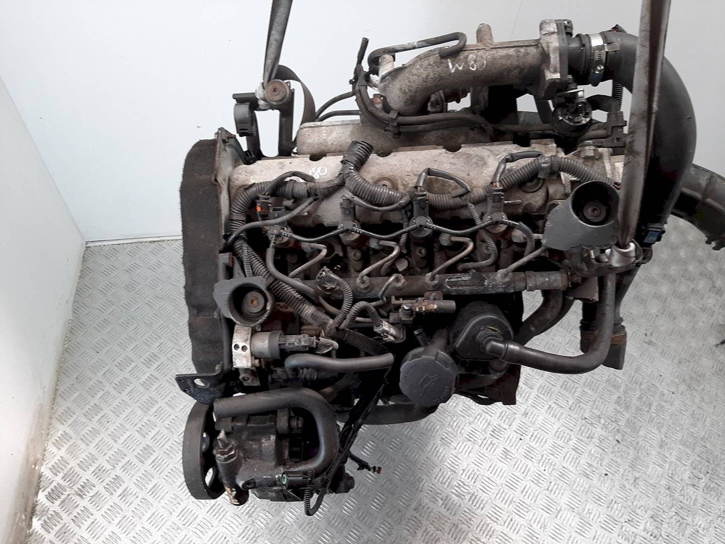 Двигатель Mitsubishi Carisma 1.9л F9QBH 2003