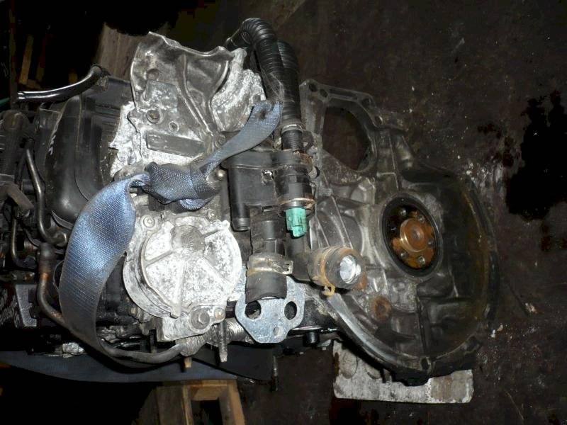 Двигатель Peugeot 307 1.6л 2005