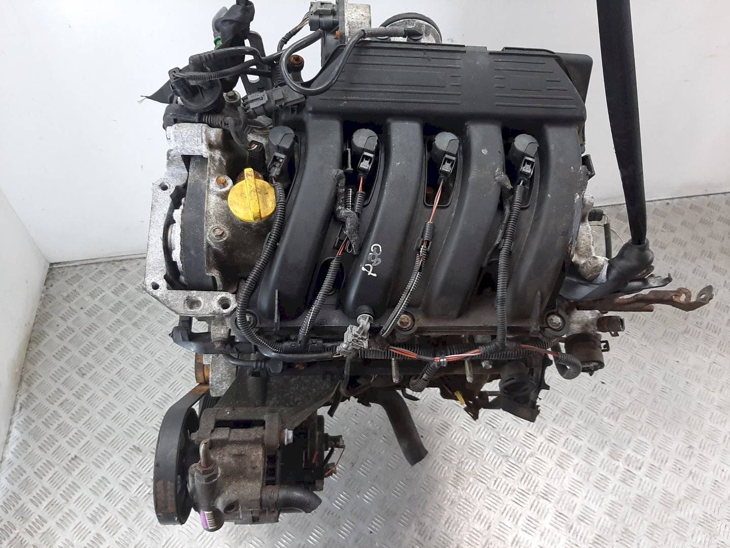 Двигатель Renault Laguna 2.0л F4R 2004