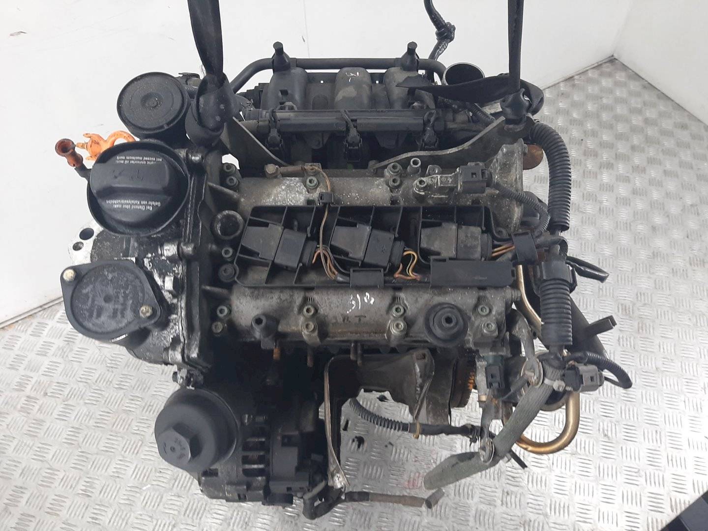 Двигатель Volkswagen Polo 01.феврл AZQ 2006