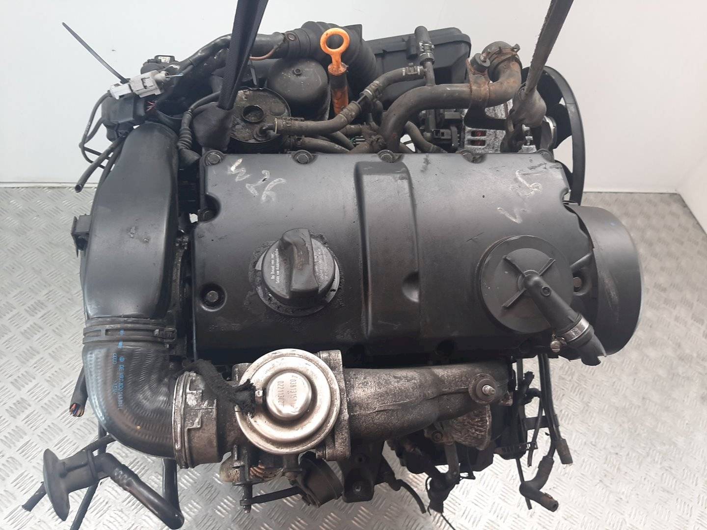 Двигатель Volkswagen Passat 1.9л BH 2003