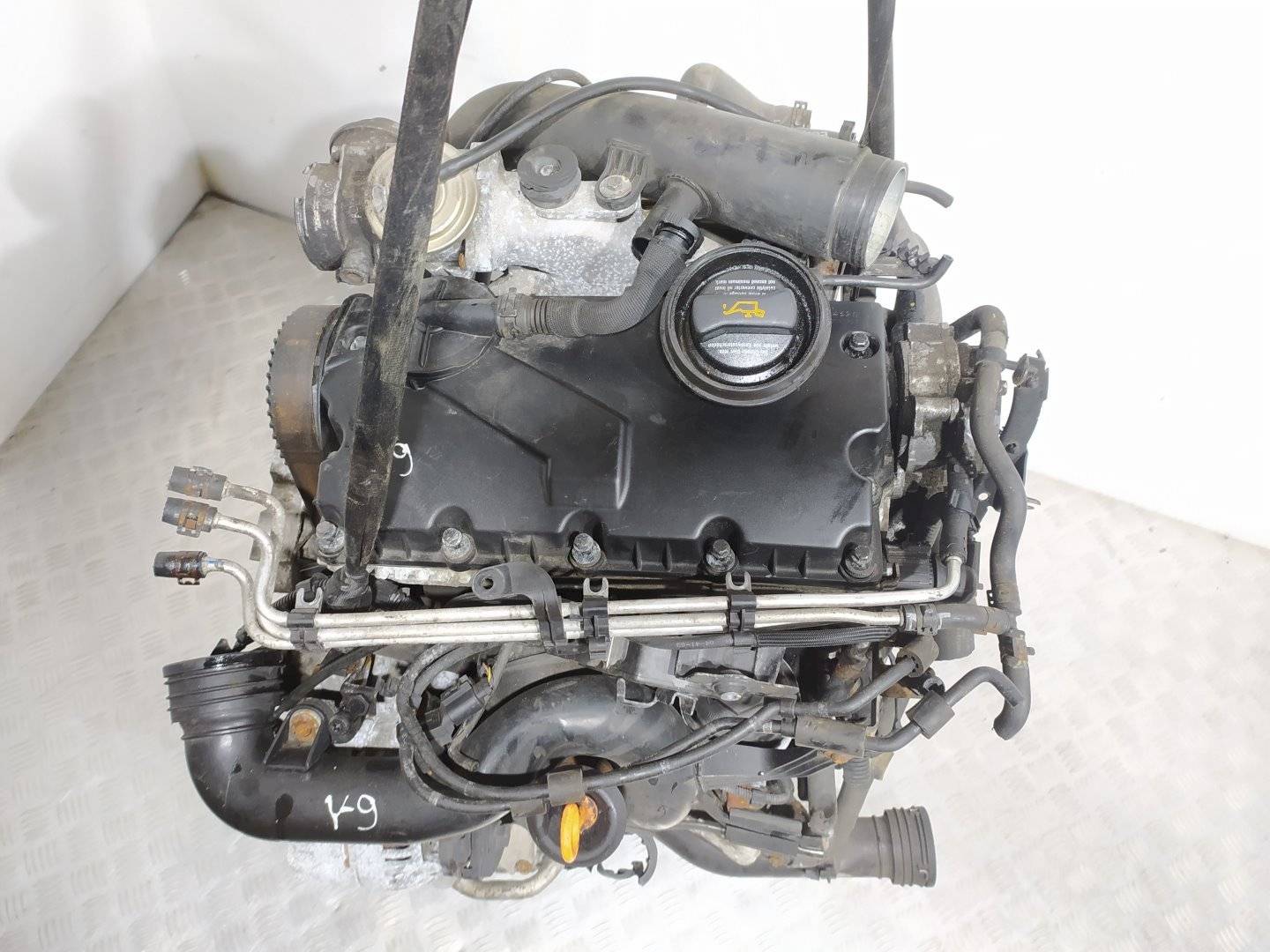 Двигатель Volkswagen Golf 1.9л BKC 2006