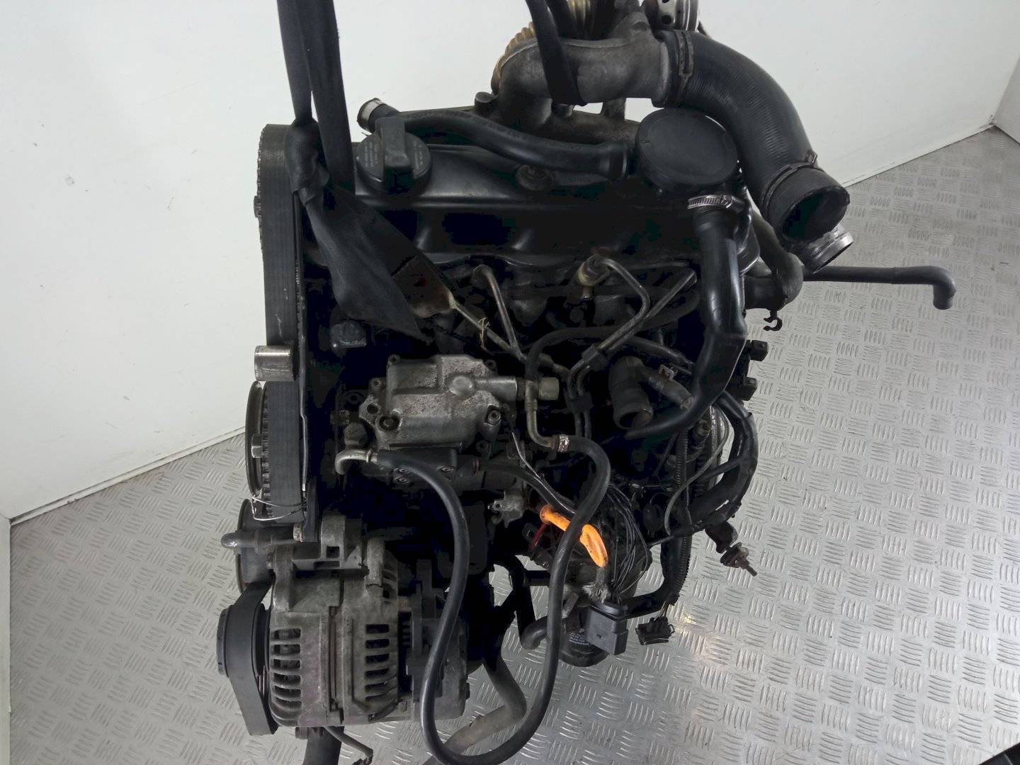 Двигатель Volkswagen Sharan 1.9л AHU 1998