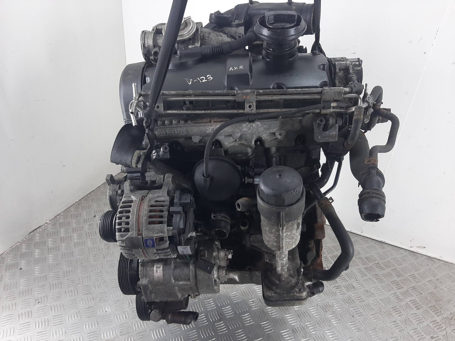 Двигатель Volkswagen Golf 1.9л AXR 2003