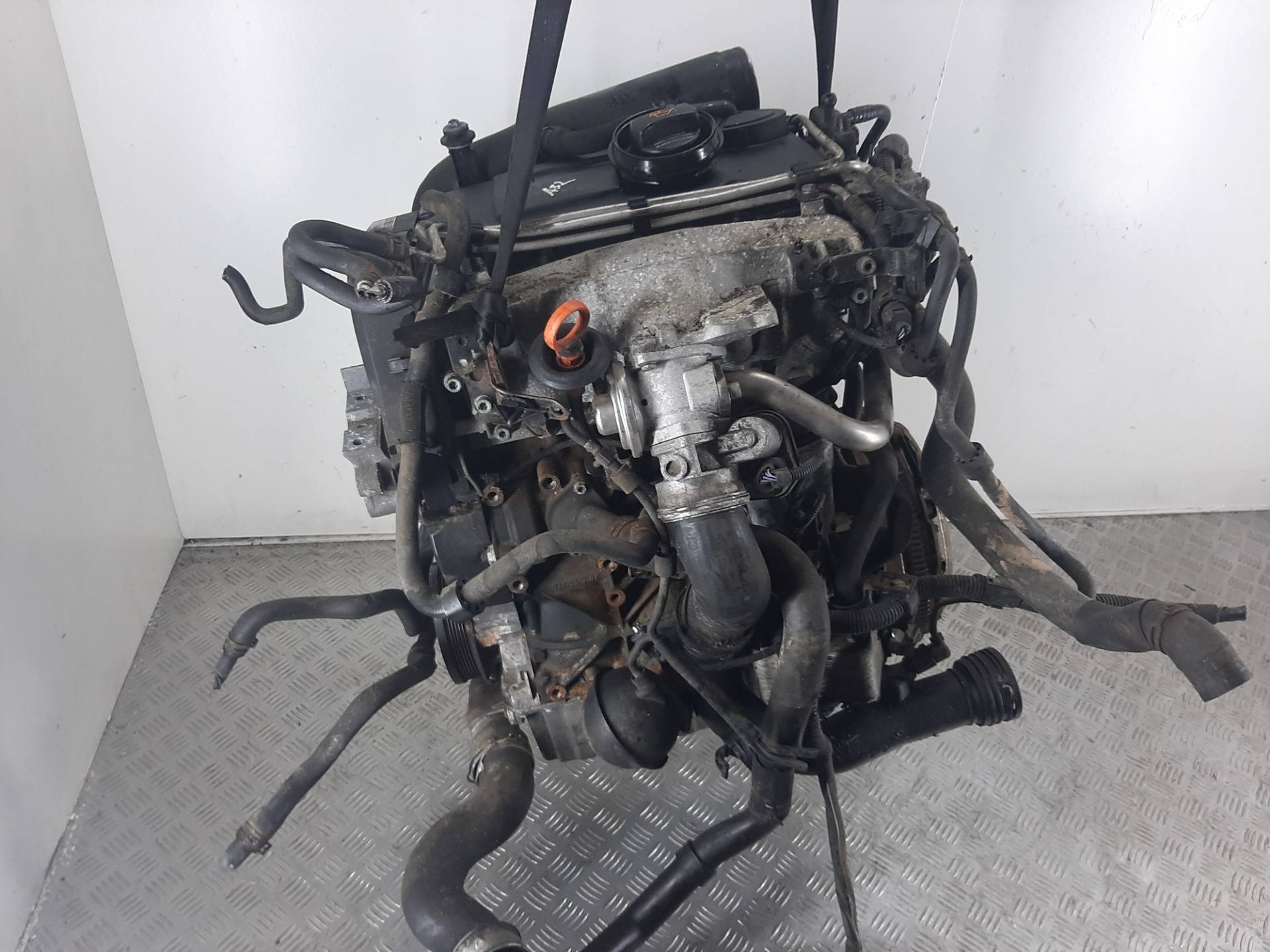 Двигатель Volkswagen Touran 2.0л BKD 2008