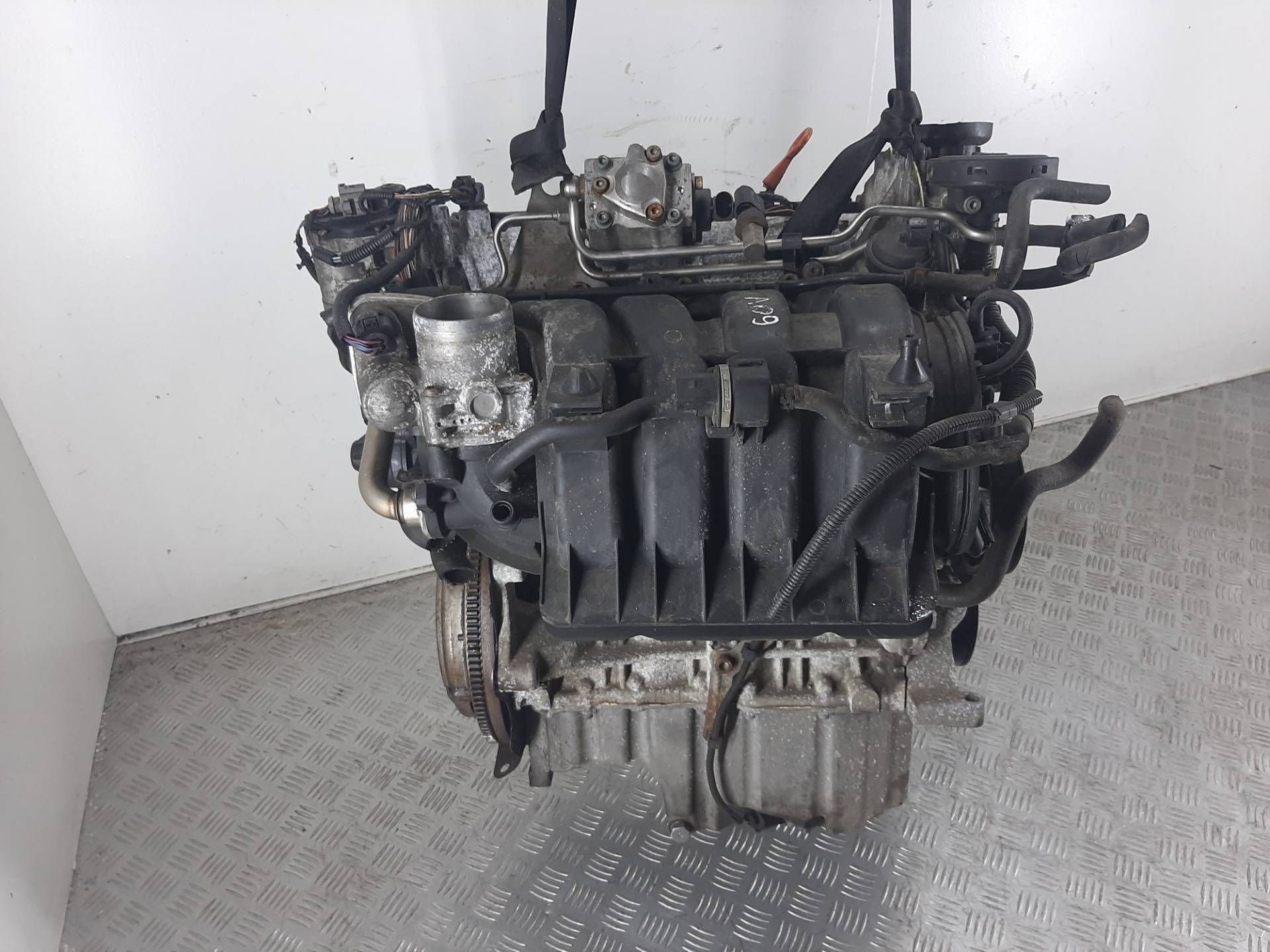 Двигатель Volkswagen Polo 1.4л AXU 2004 — фото 3