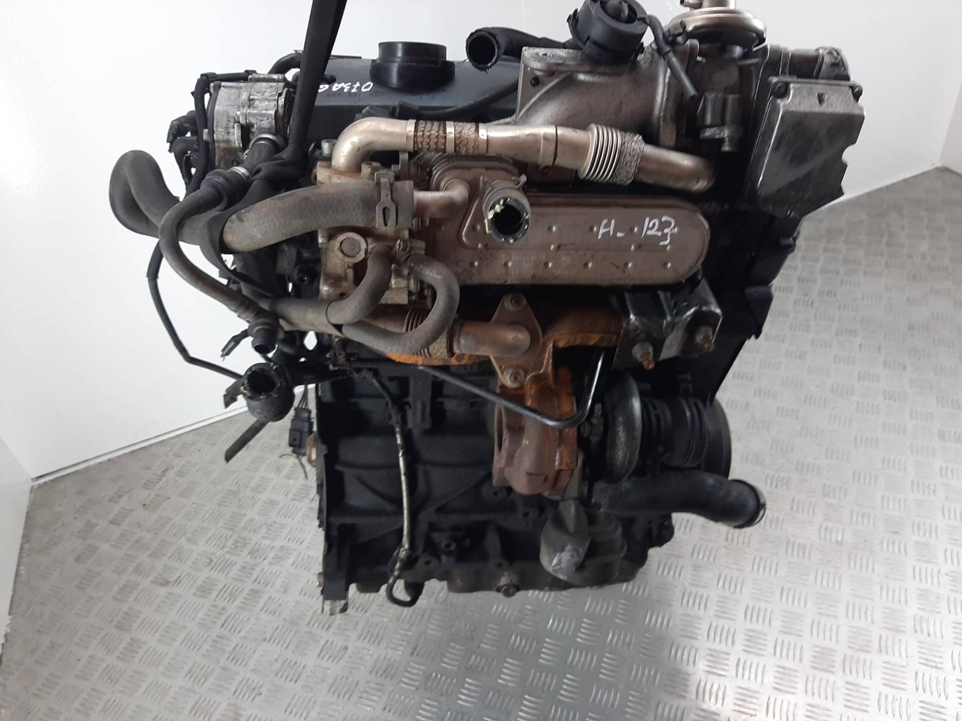Двигатель Volkswagen Golf 1.9л AXR 2002 — фото 3