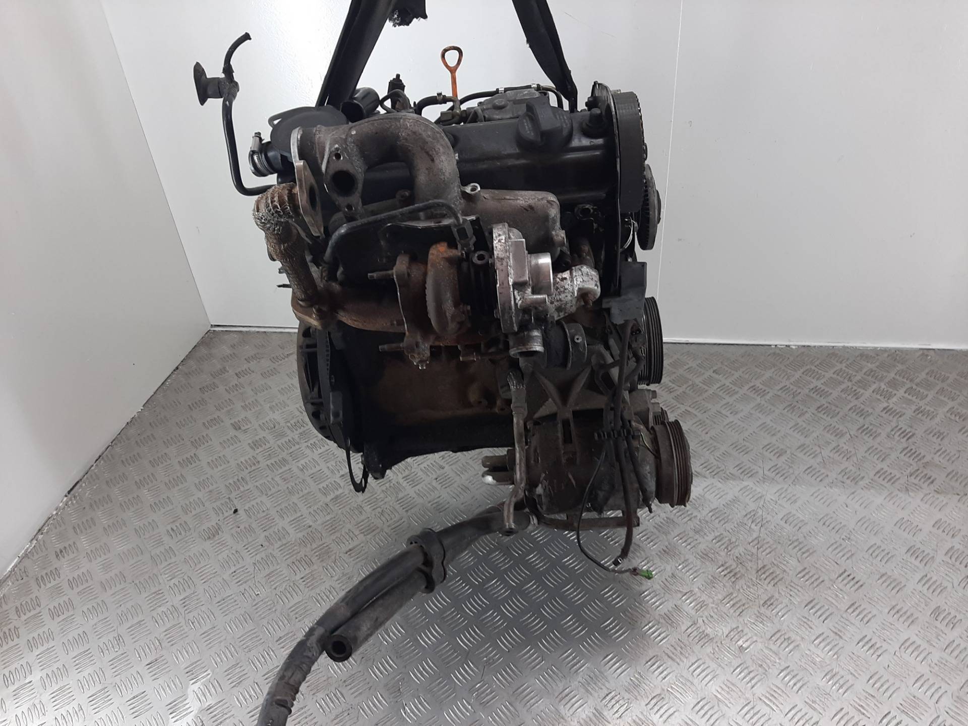 Двигатель Volkswagen Passat 1.9л 1998