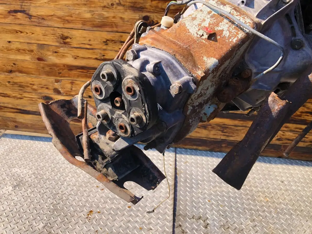 Двигатель Mercedes-Benz T2 2.4л 2000 — фото 2