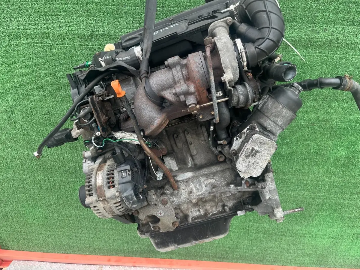 Двигатель Citroen C3 1.4л 2010 — фото 2
