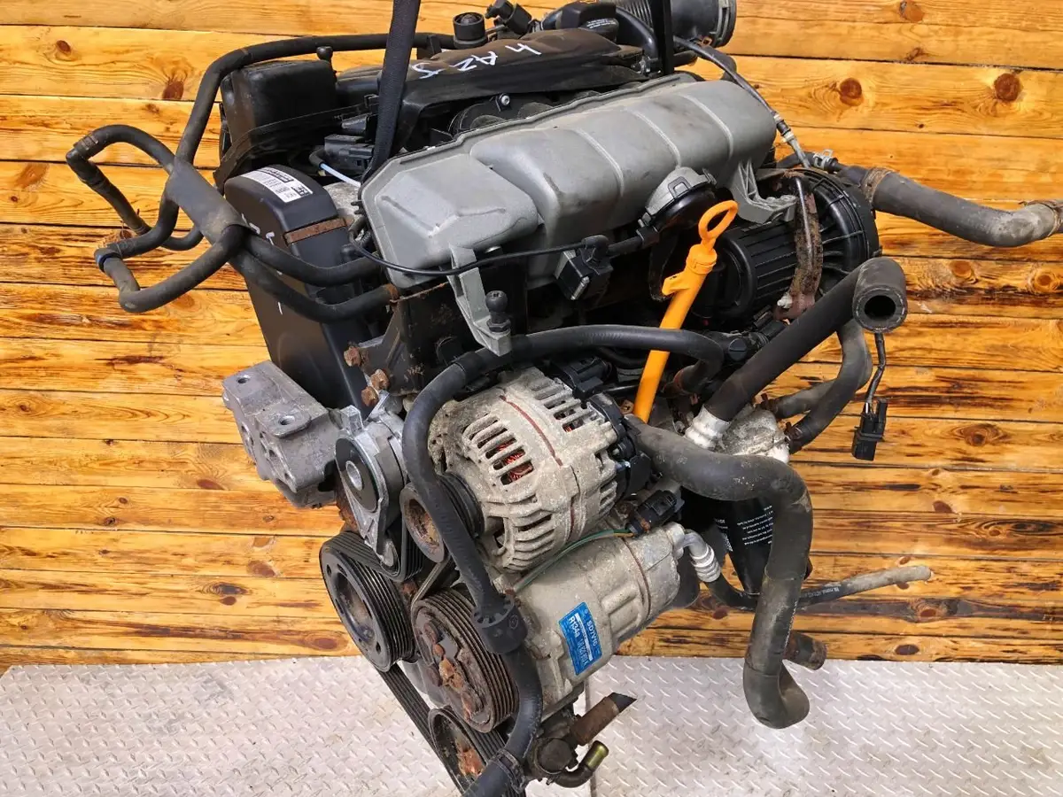 Двигатель Volkswagen Golf 2л 2001 — фото 2