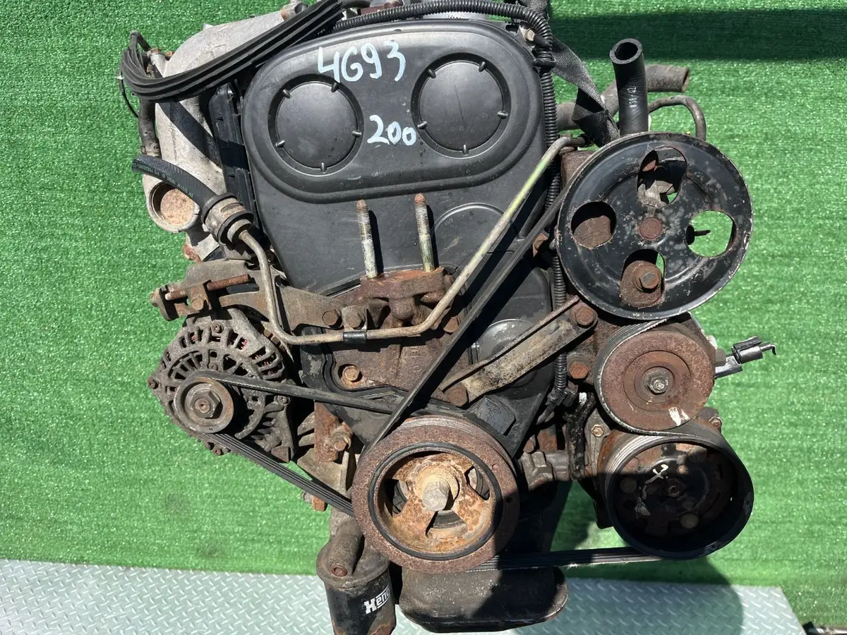 Двигатель Mitsubishi Colt 1.8л 2000