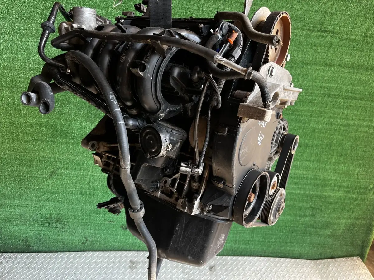 Двигатель Volkswagen Polo 1.4л 2004 — фото 2