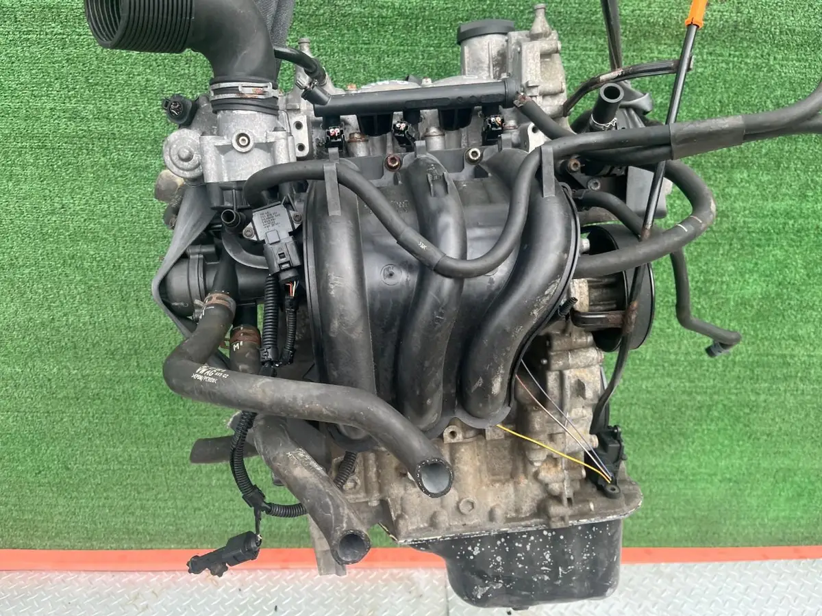 Двигатель Volkswagen Polo 1.2л 2002 — фото 3