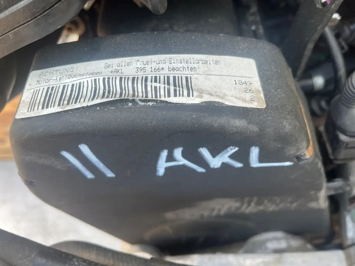 Двигатель Audi A3 1.6л 2000 — фото 3