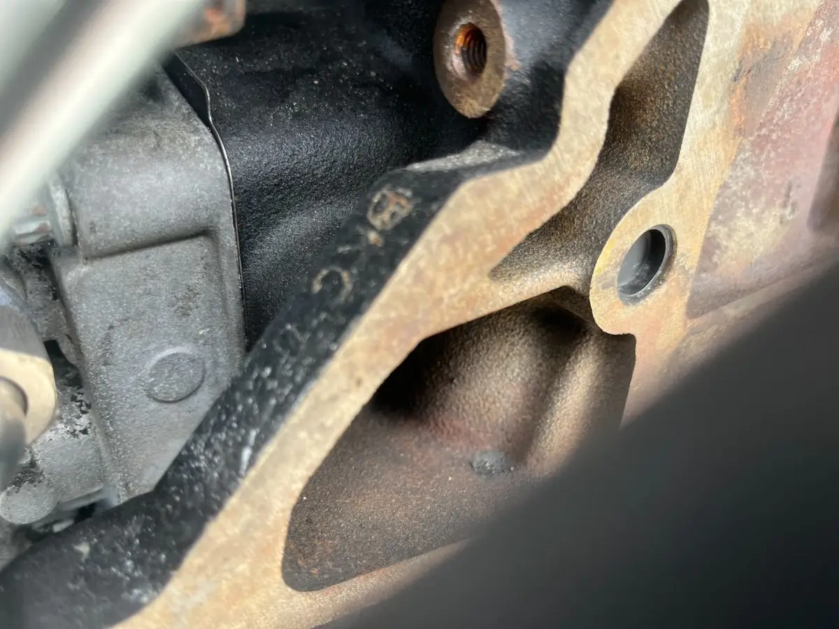 Двигатель Volkswagen Passat 1.9л 2006 — фото 2