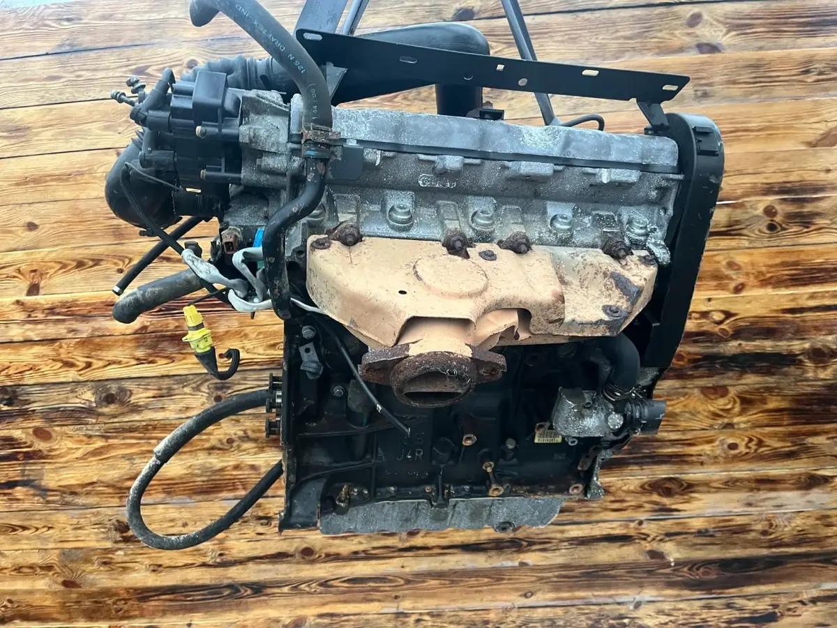 Двигатель Peugeot 806 2000 — фото 3