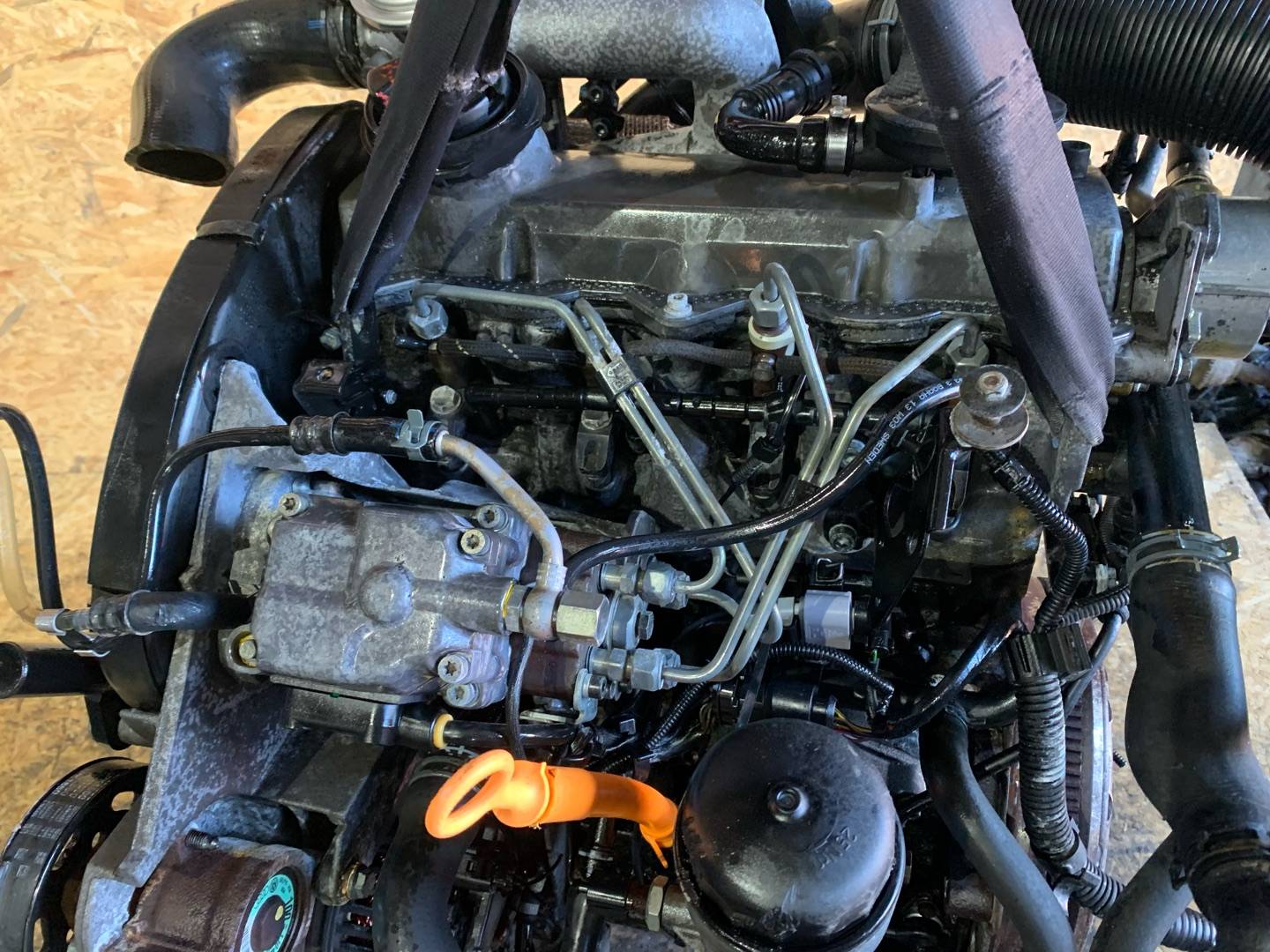 Двигатель Volkswagen Golf 4 1.9л 2004 — фото 3