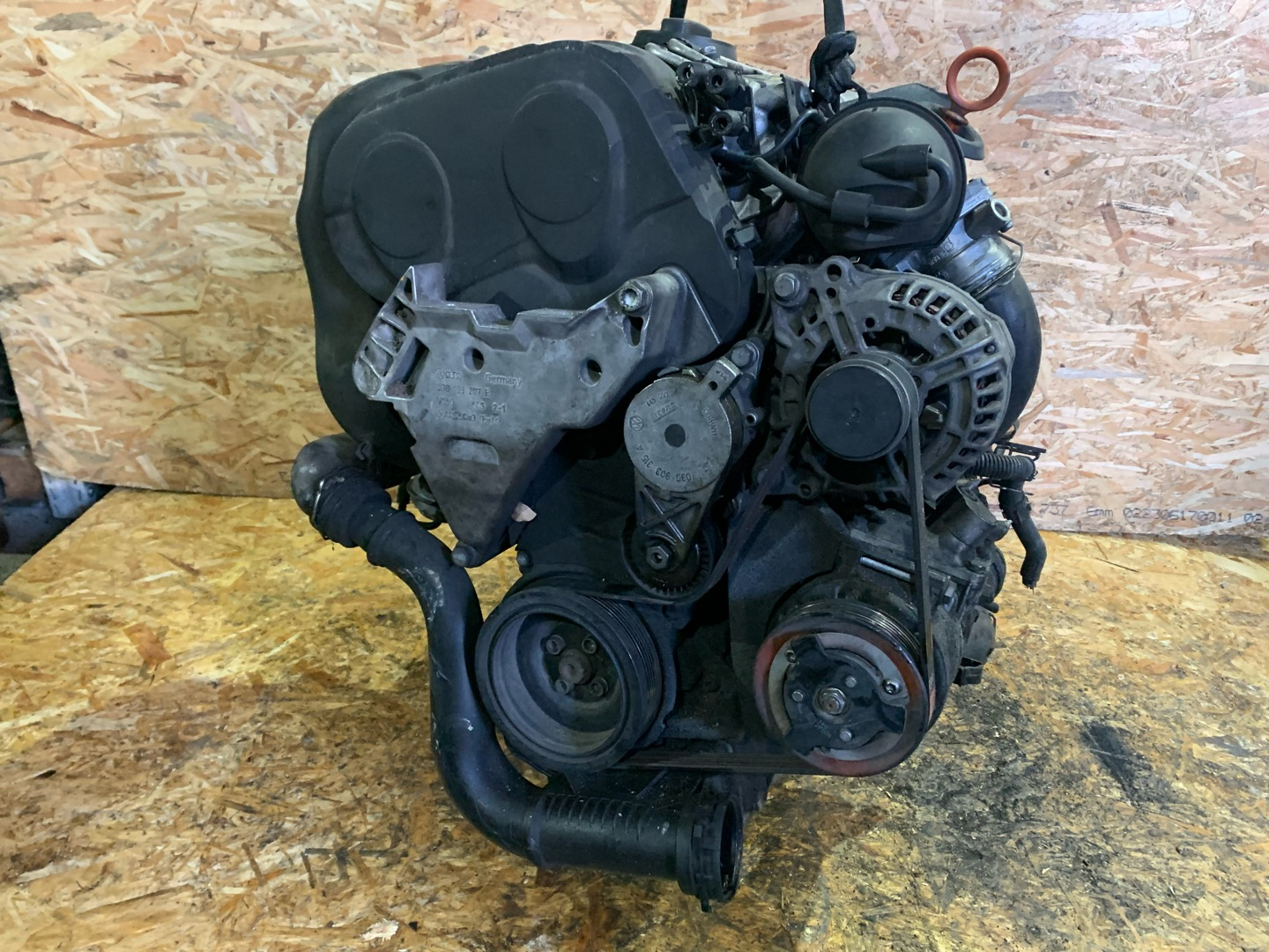 Двигатель Volkswagen Touran 2л 2006 — фото 2