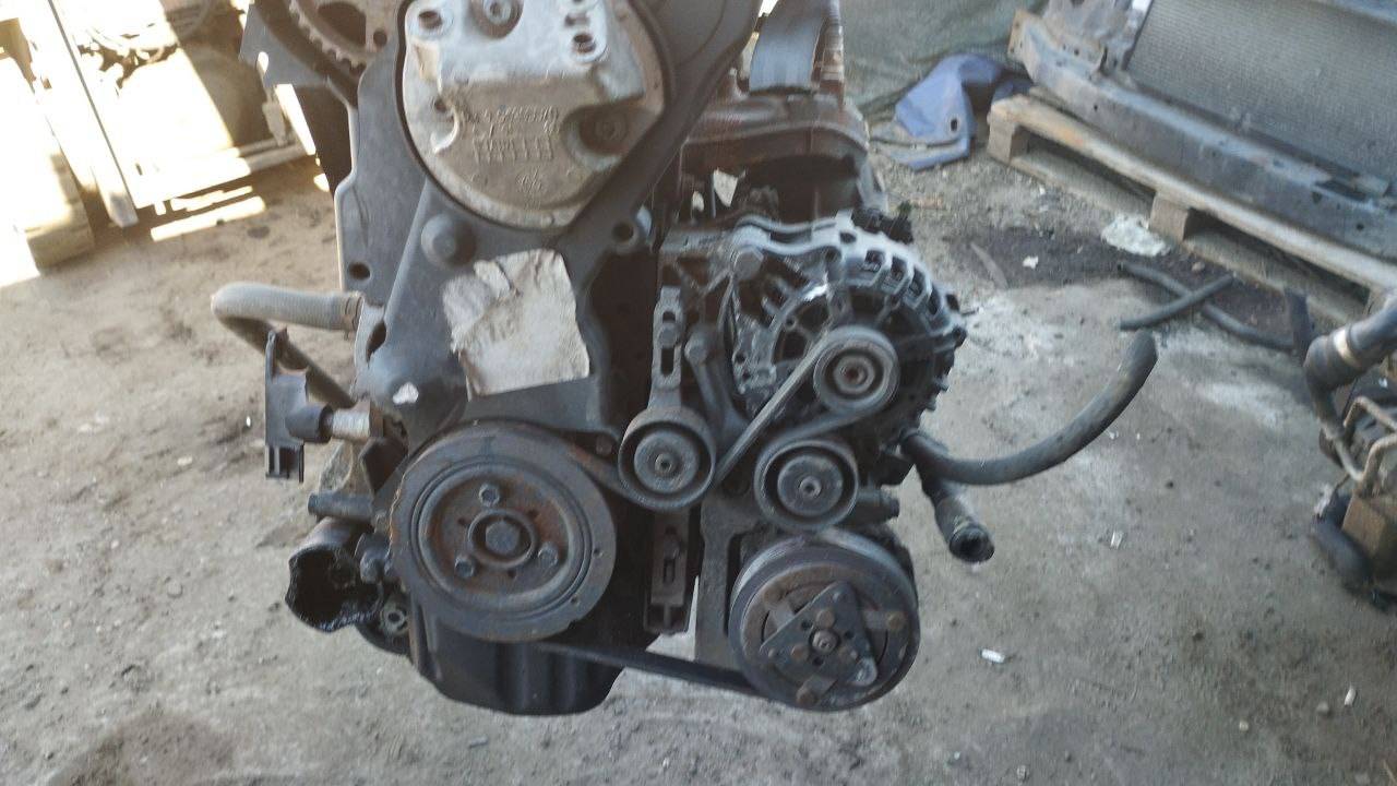 Двигатель Peugeot 307 1.6л 2002 — фото 2