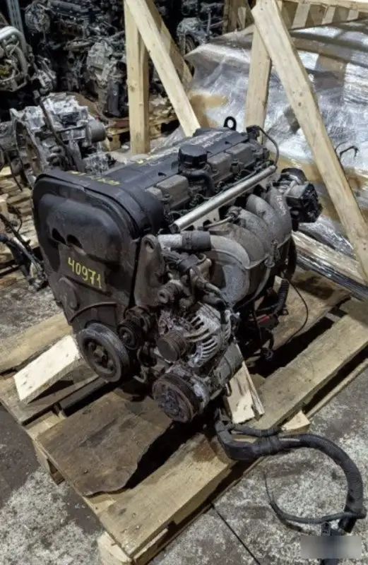 Двигатель Volvo V70 B5244S SW61 B5244S