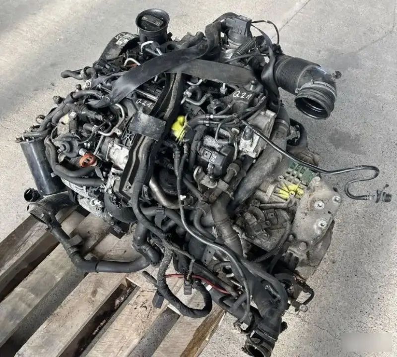 Двигатель Volkswagen Tiguan 2007-2019 03L100034F