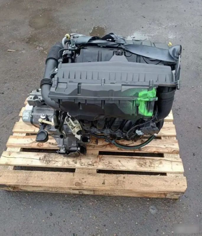 Двигатель Citroen C4 Picasso 8FO1 8F01