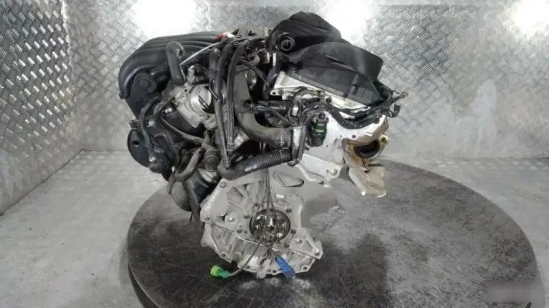 Двигатель Audi A4 ALT1 B7 ALT