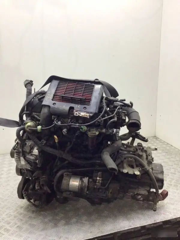 Двигатель Toyota Yaris 2000-2005 1111 1NDTV