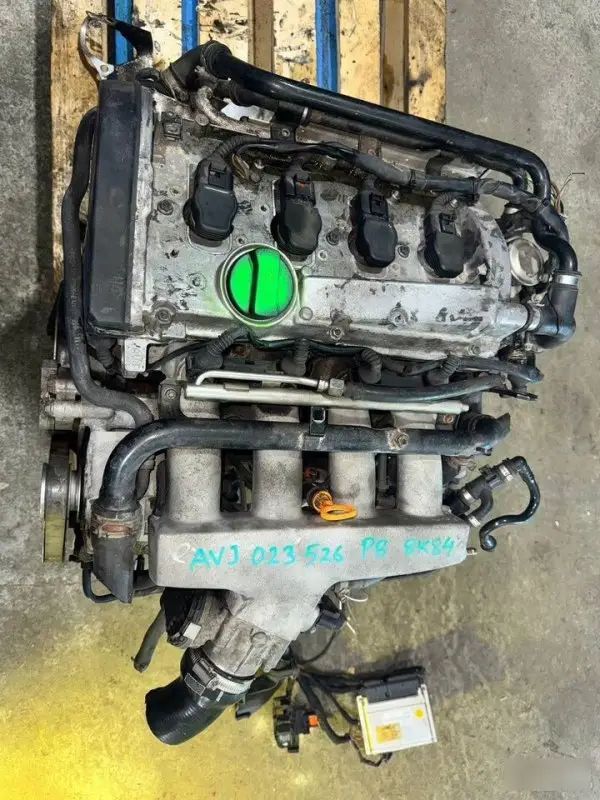 Двигатель Audi AVJ1 AVJ