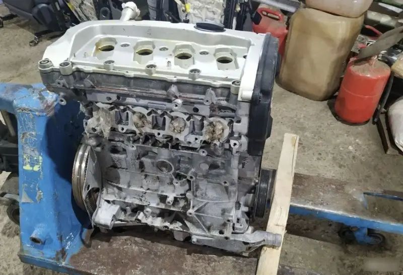 Двигатель Audi A4 ALT B6 ALT