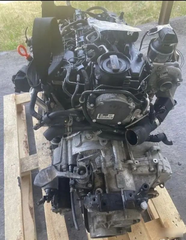 Двигатель Audi CFHD CFHB