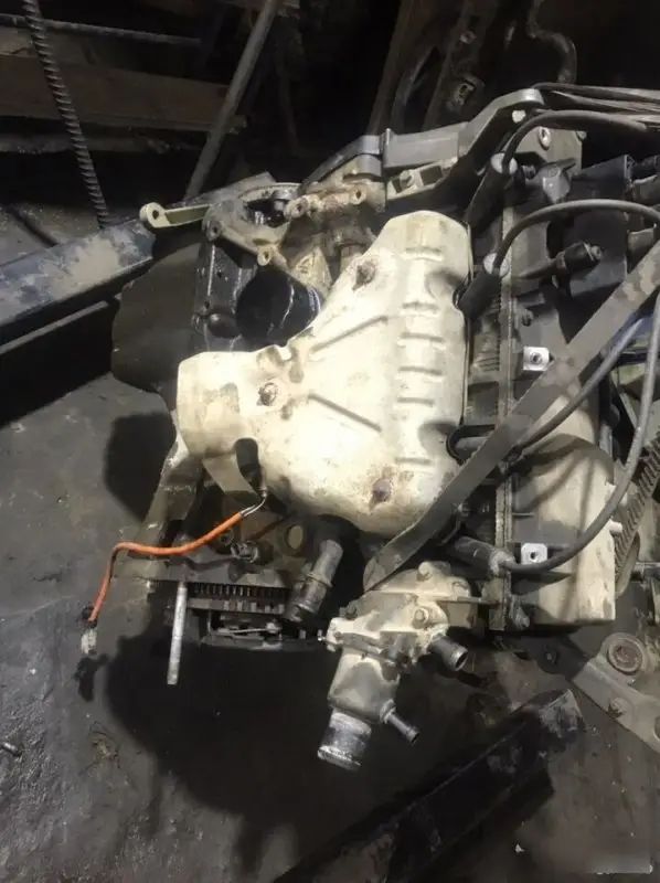 Двигатель Renault Logan 1 3458875 8 КЛ. 1.6