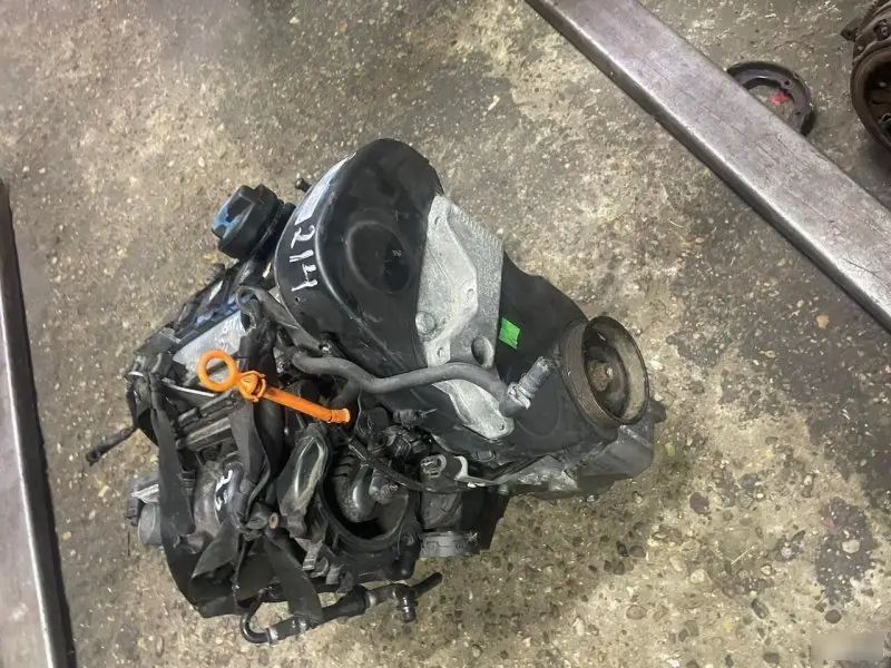 Двигатель Skoda Fabia 036100104SX BKY